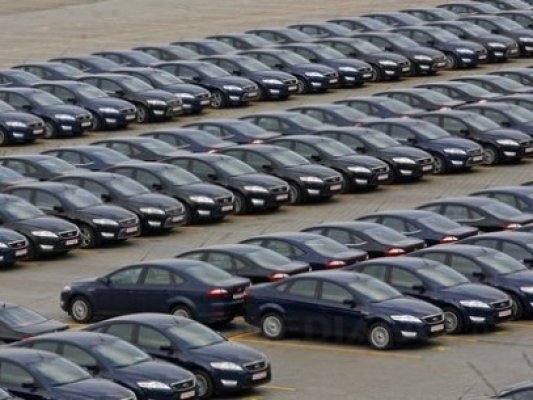 Taxa de primă vânzare auto va fi din nou obligatorie de la 1 ianuarie. Guvernul va analiza situaţia